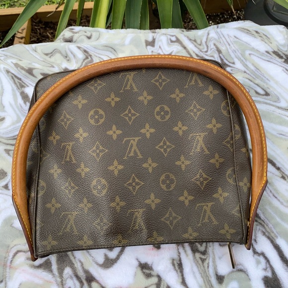 SOLD-Authentic Louis Vuitton Shoulder Bag Loopin - Picture 6 of 16